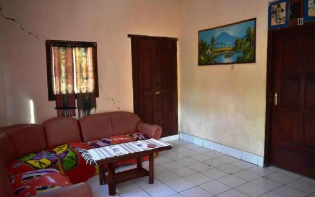 Banyuwedang Home Stay