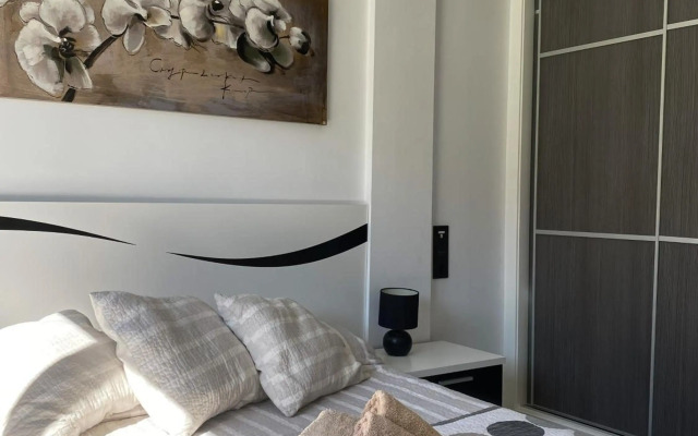 OASIS BEACH apartments