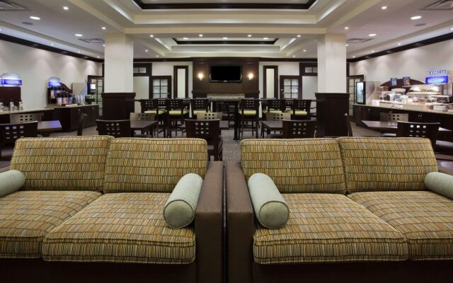 Holiday Inn Express New Liskeard