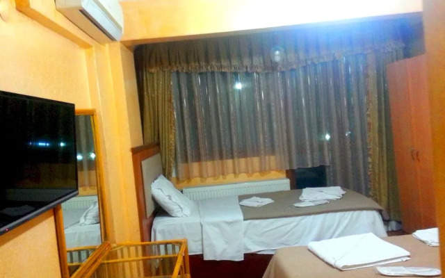 Istanbul Sydney Apart