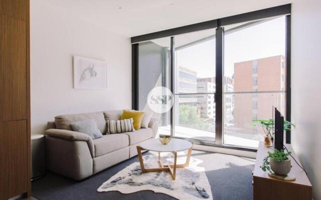 St Kilda Rd LVL4 2BDR2BATHR WIFI Albert Park