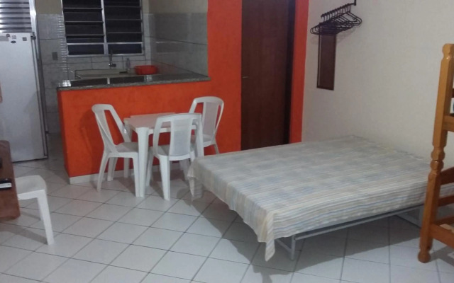 Kitnets Gracimar à 300mts Martin de Sá Caraguatatuba