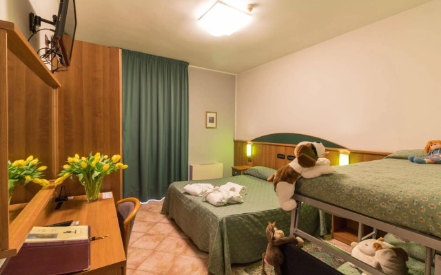 Roy Hotel