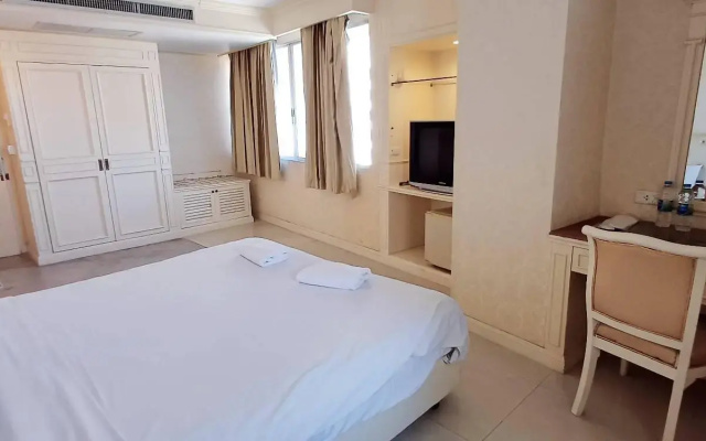 Adriatic Palace Hotel Pattaya