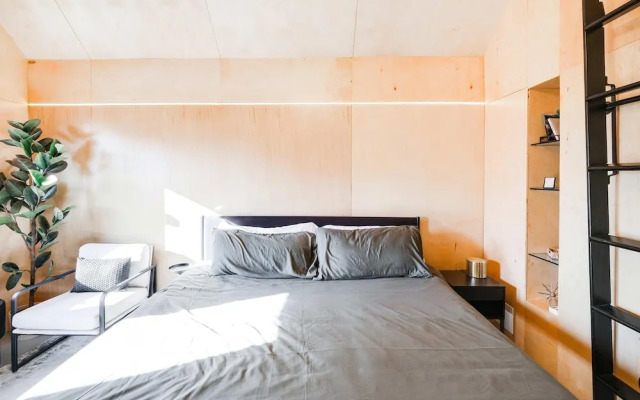 Bunkies-the Commissioner