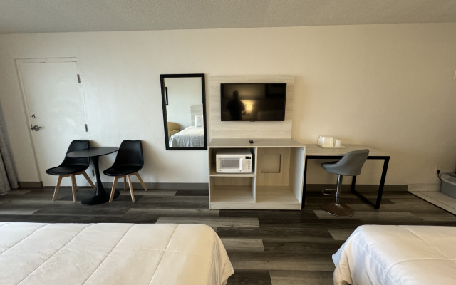 Emerald Shores Resort