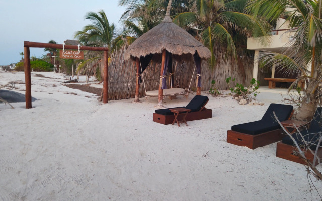 Casa Punta Coco & Beach Club