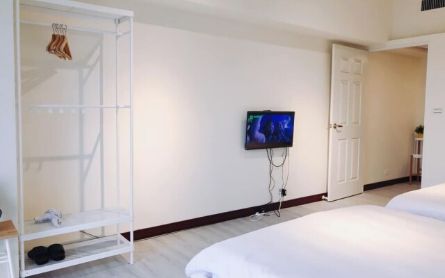 Taipei Apt.4 MRT Ximen Station Suite
