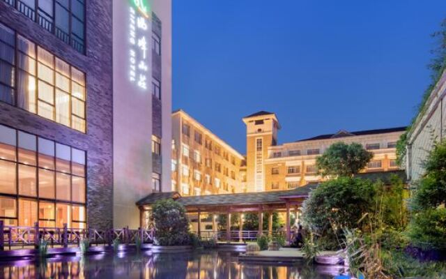 Qingyang Xifeng Hotel