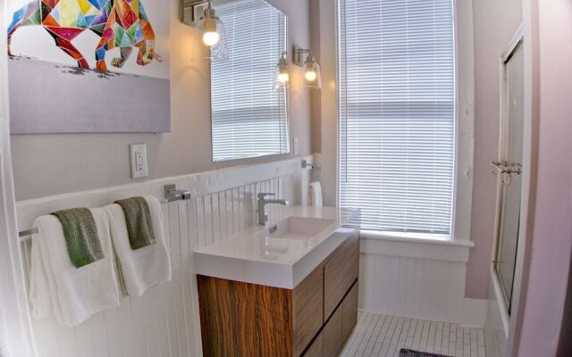 Beautiful Brick 2 Bedroom Home