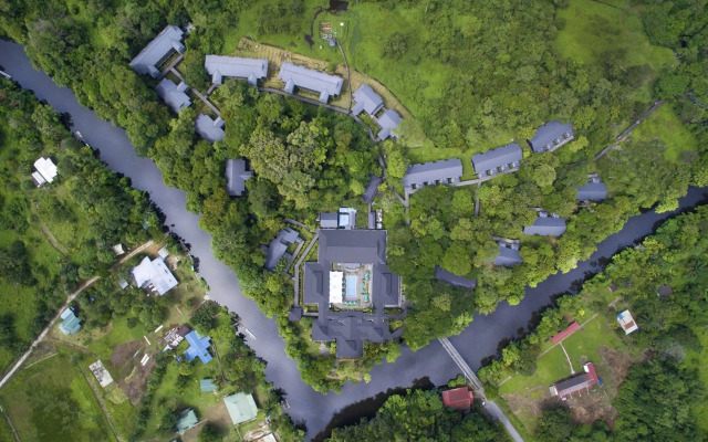 Mulu Marriott Resort