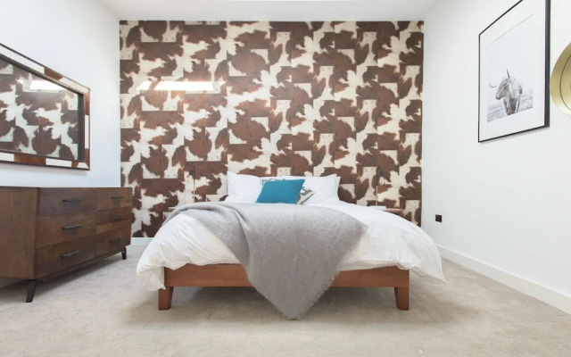 The White Wood Forest - Jewellery Quarter 3bdr Home