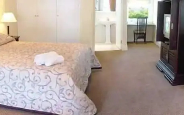 Sica's Guest House