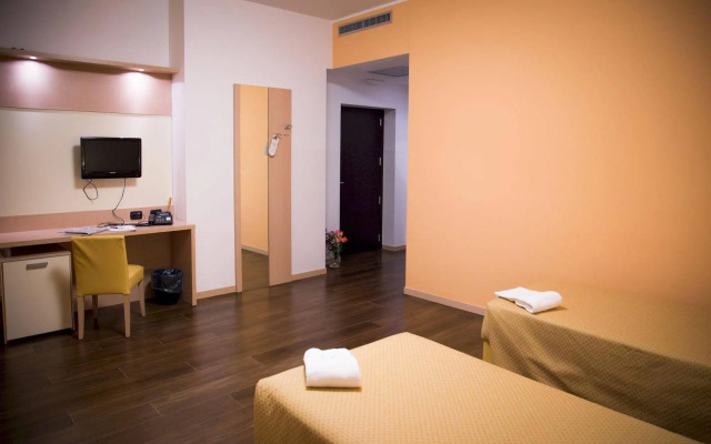 Groane Hotel Residence