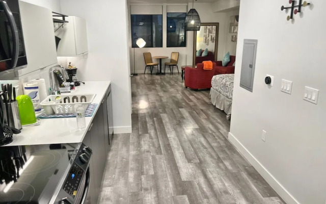 Melrose Rooftop Boutique Residences