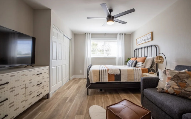 Scottsdale 83rd Row 4 Bedroom Townhouse by RedAwning