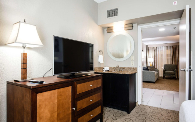 Embassy Suites by Hilton Memphis East Germantown Area