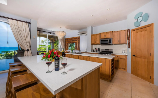 Beachfront Potrero Nice 7-br Villa Chef Included - Casa Royal