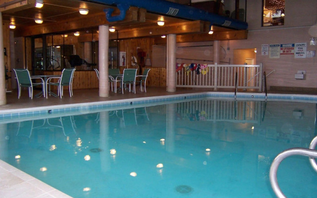 Pinestead Reef Resort