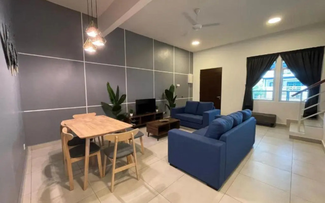 Dreamscape Apartment @ Golden Hills