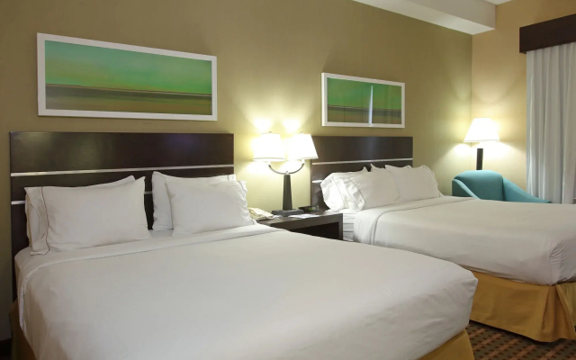 Holiday Inn Express & Suites - Vernon by IHG