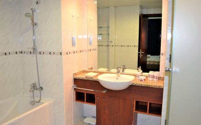 Ascapes Lake View Tower