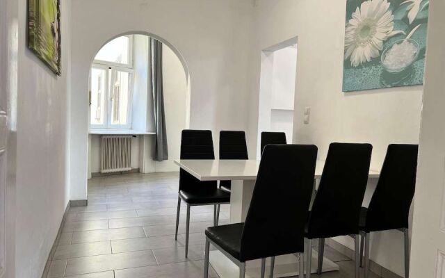 Welcoming 4BR shared Apt.-best location