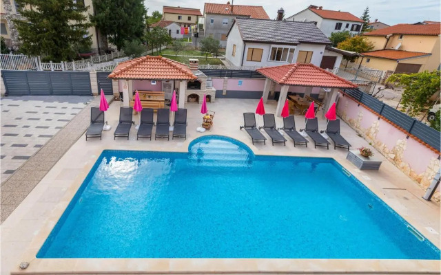 Apartment Valbandon 06
