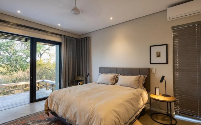 Villa in Hoedspruit With Hot Tub