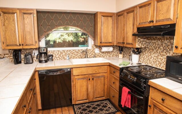 6 Chamonix Lane 3 Bedroom Townhouse by RedAwning