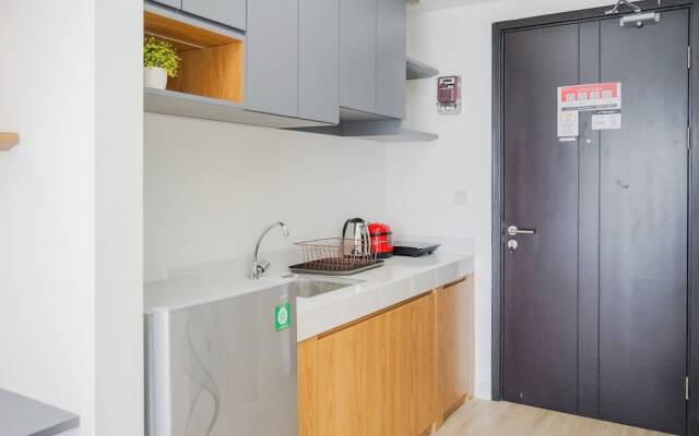 Modern Industrial Studio Apartment at Casa de Parco