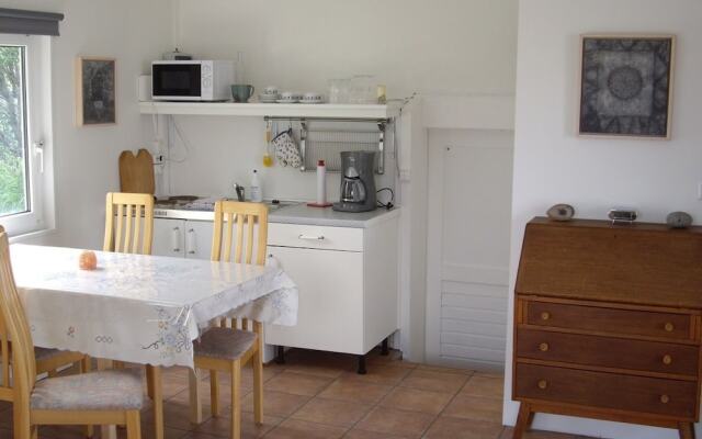 Lækjarkot Rooms and Cottages with Kitchen