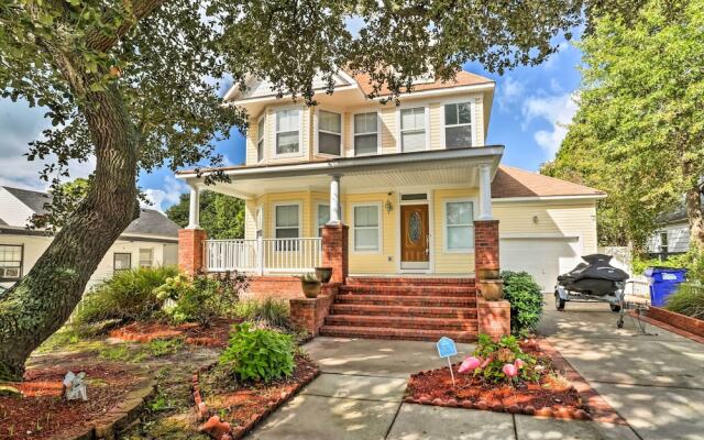 Stately Norfolk Home w/ Fenced Yard: Walk to Beach