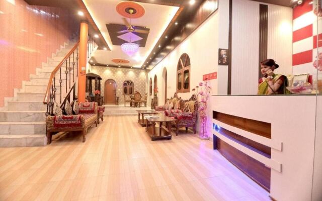 OYO 18641 Hotel Rashmi