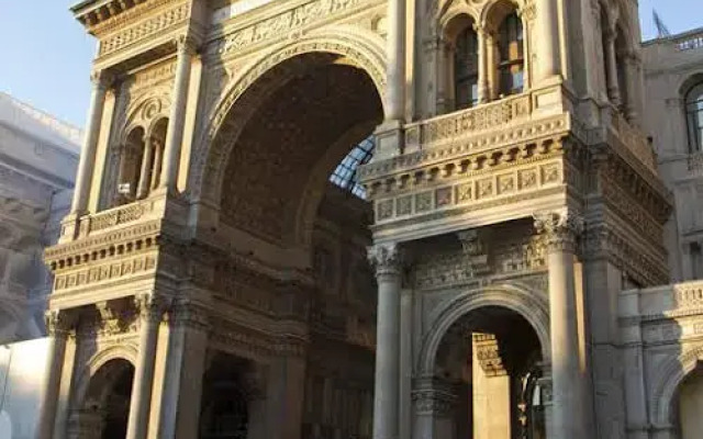 Milan Apart