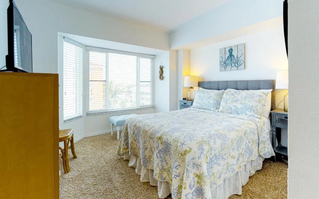 Shore House 502
