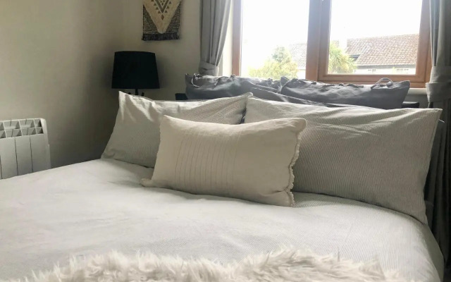 Charming, Modern Masonette in Heart of Fermoy River Town
