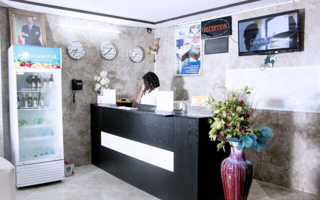 Nora Hotel