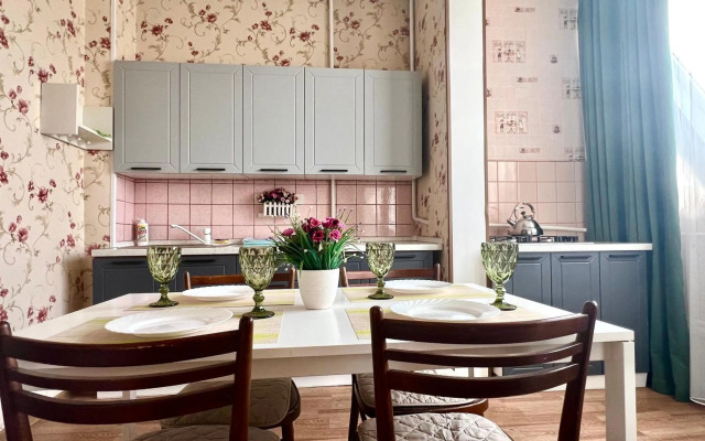 Cozy apartment with Mountain view