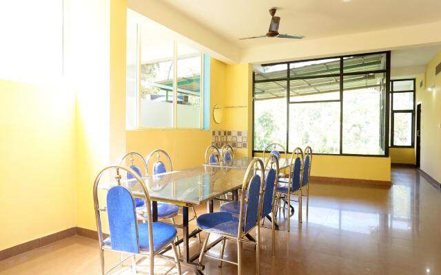 OYO 14368 Evergreen Holiday Home