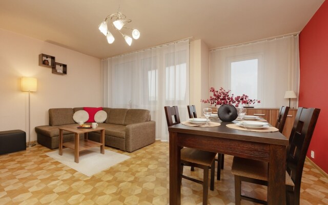 Apartment With Balcony for 2 by Renters