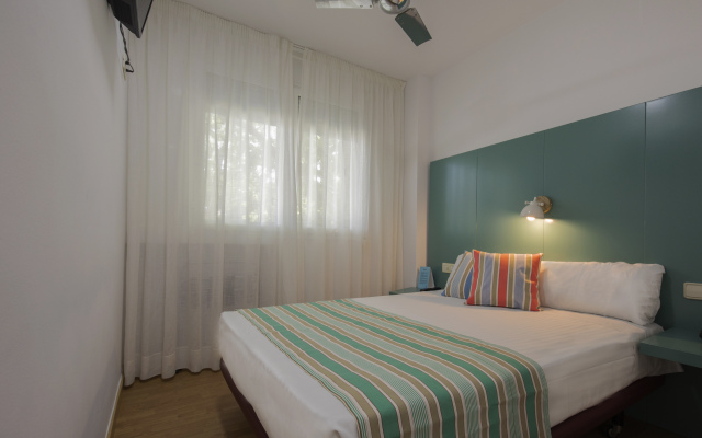 Yomo Hostal BCN Port