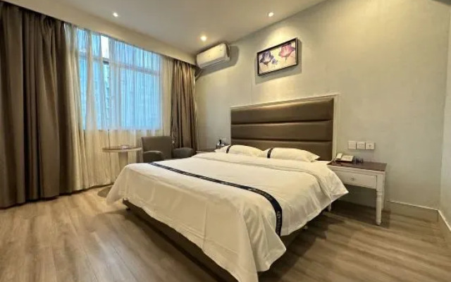 Ega   Hotel