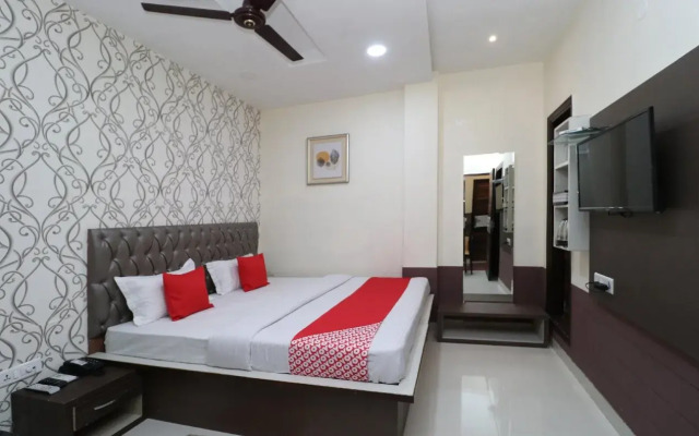 Hotel V2v by OYO Rooms