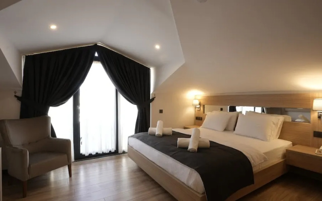 Alesta Seaside Residence