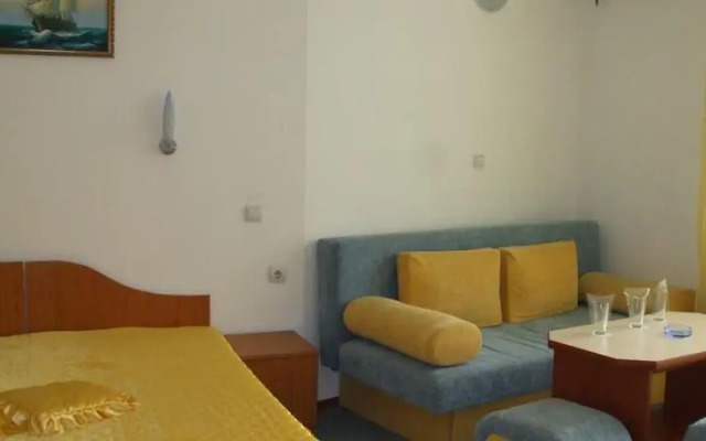 Poseidon Family Hotel