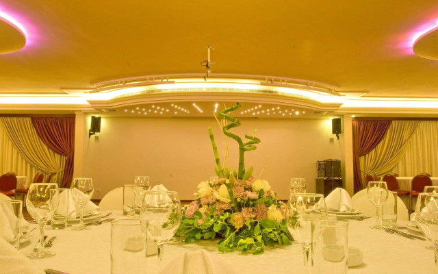 Madisson Hotel
