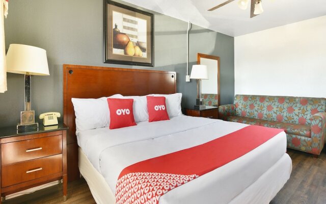 OYO Hotel McAlestar OK S Main St