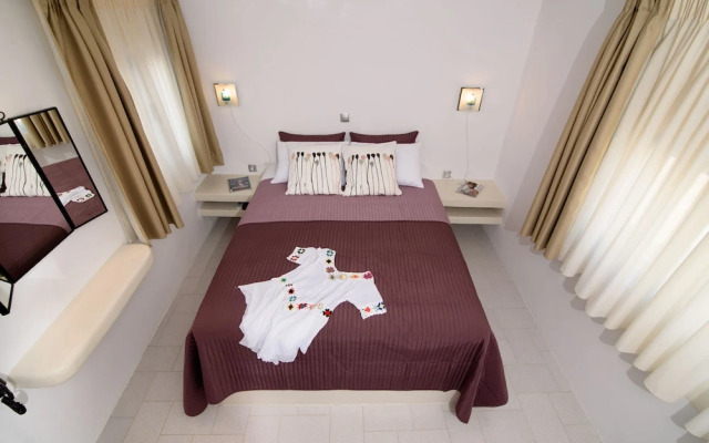 Villa George Santorini