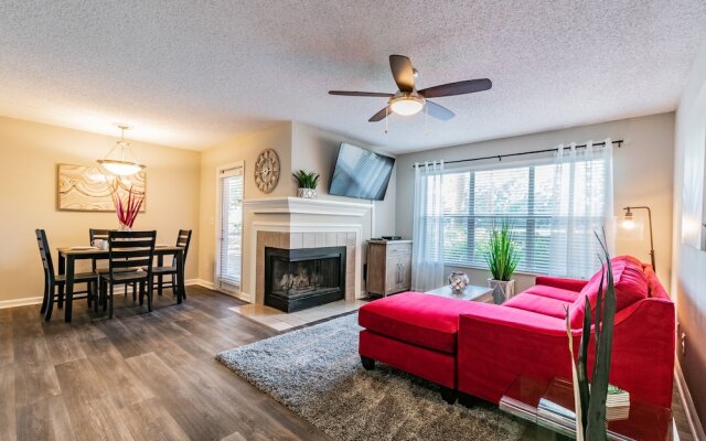 CP-514: Luxury Clearwater Apartment